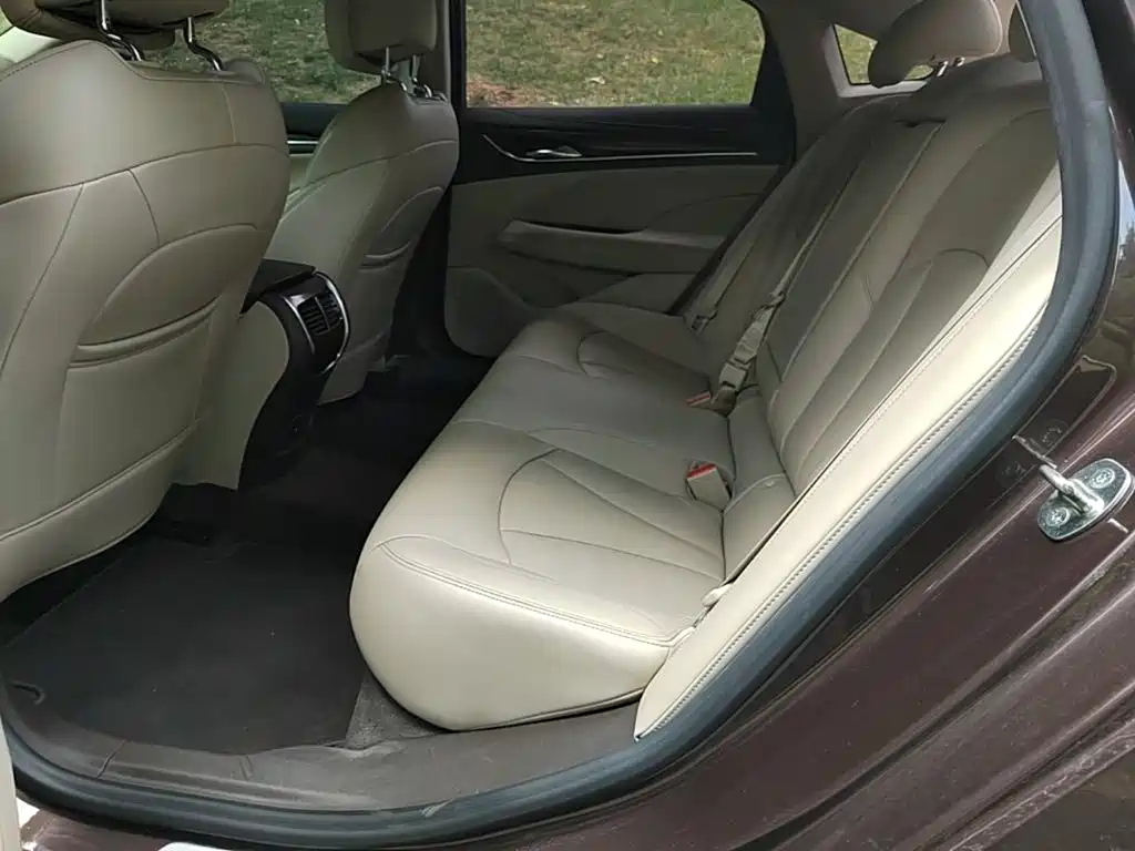 Фото 17 - Buick LaCrosse