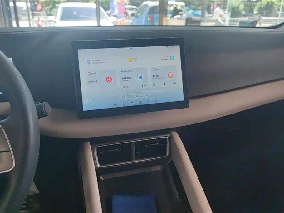 BYD Yuan UP 2024 401KM Vitality Edition фото 13