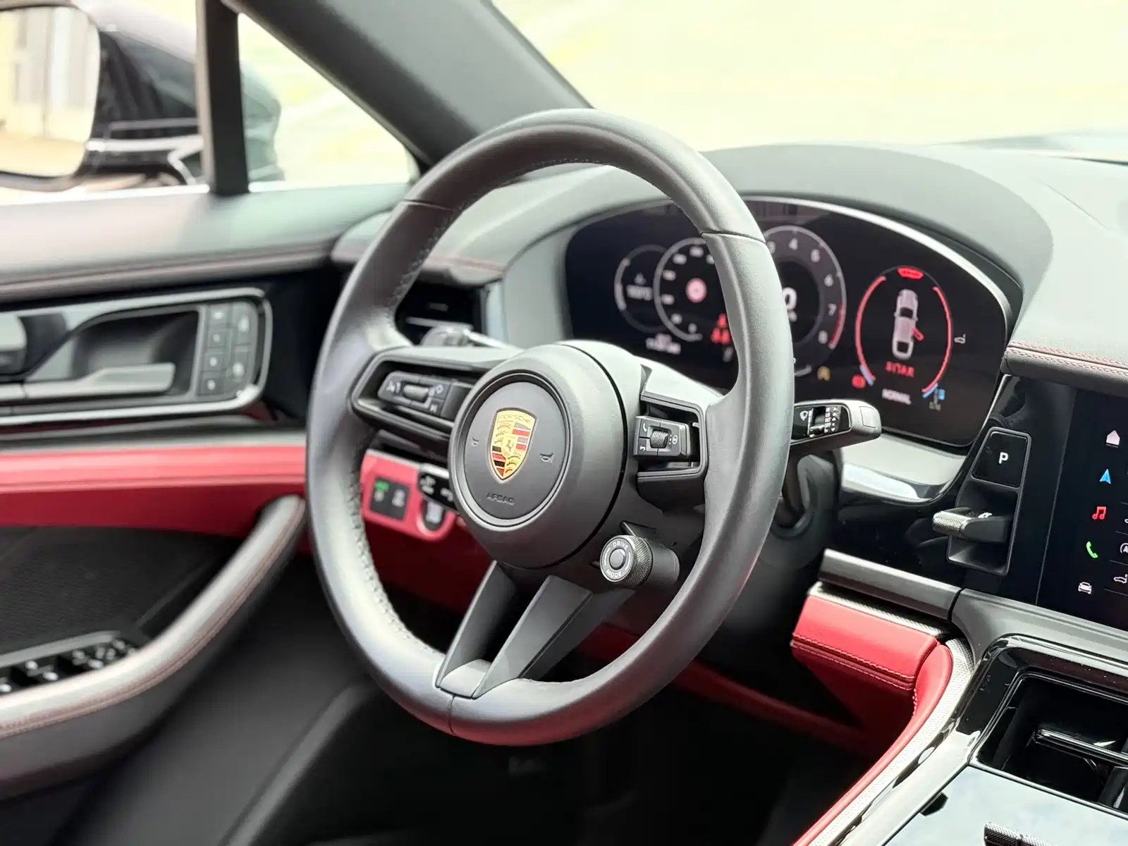 Photo 10 - Porsche Panamera