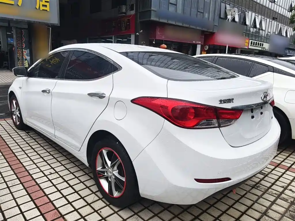 Hyundai Langdong 2012 1.6L Automatic Fashion фото 5