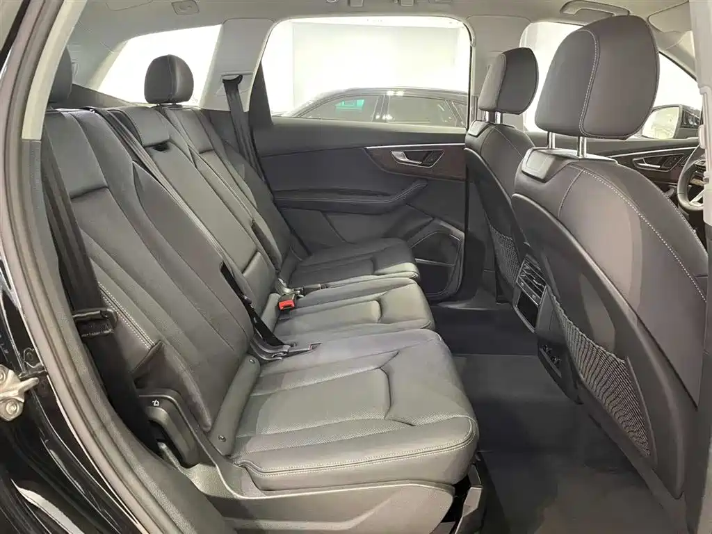 Audi Q7 2024 55 TFSI quattro S line Sport фото 8