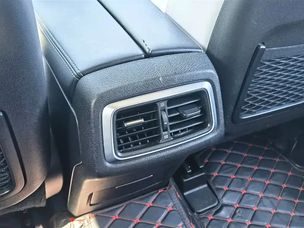 BAIC ORV Beijing Offroad BJ40 2023 2.0T Auto 4WD Urban Hunter Knight Edition фото 26