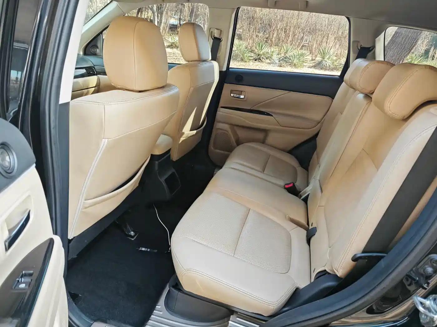 Mitsubishi Outlander 2016 2.4L 4WD Elite Edition 5-seater фото 9