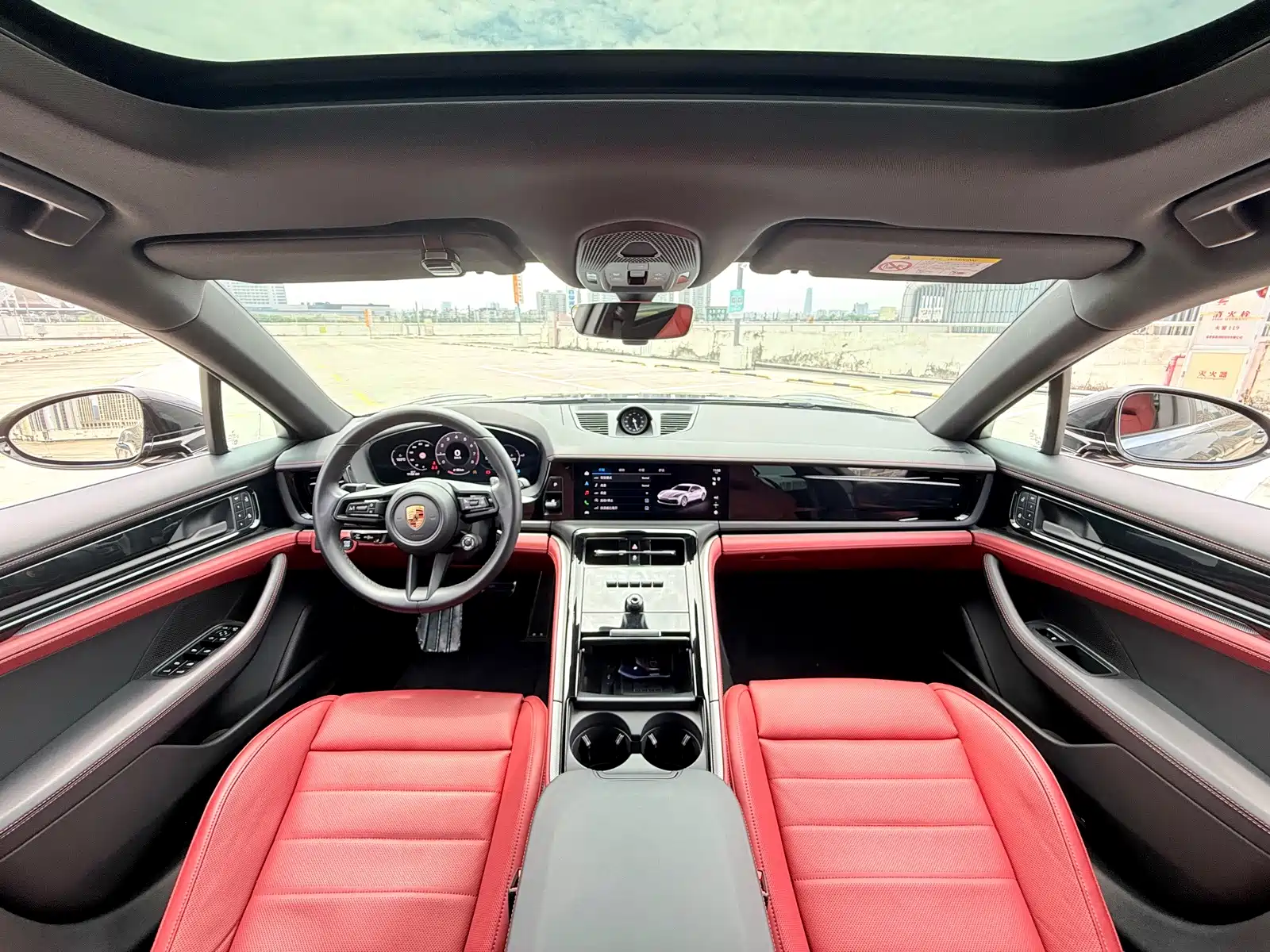 Photo 8 - Porsche Panamera