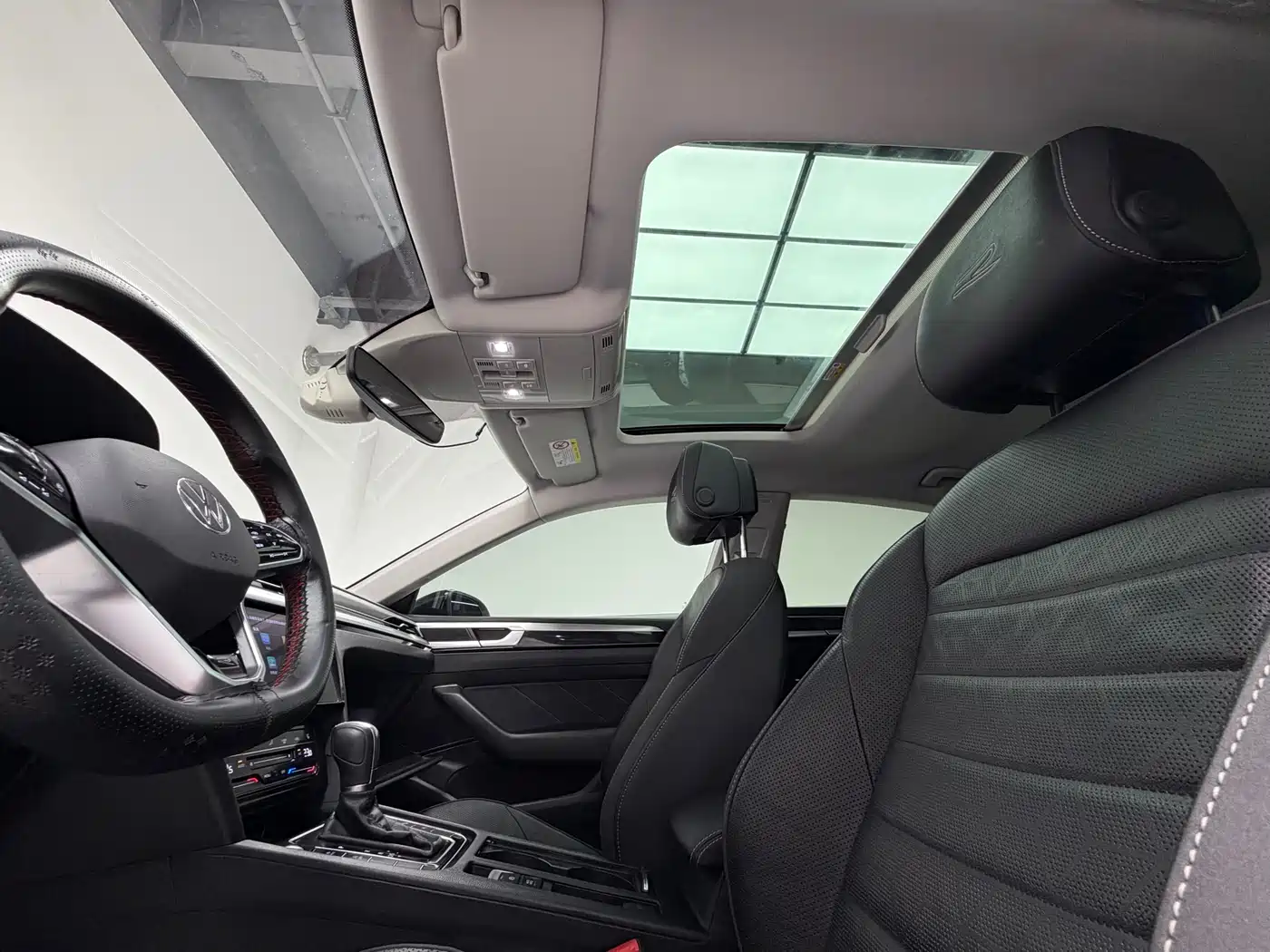 Volkswagen FAW-Volkswagen CC 2021 380TSI Eye-catching Edition фото 15