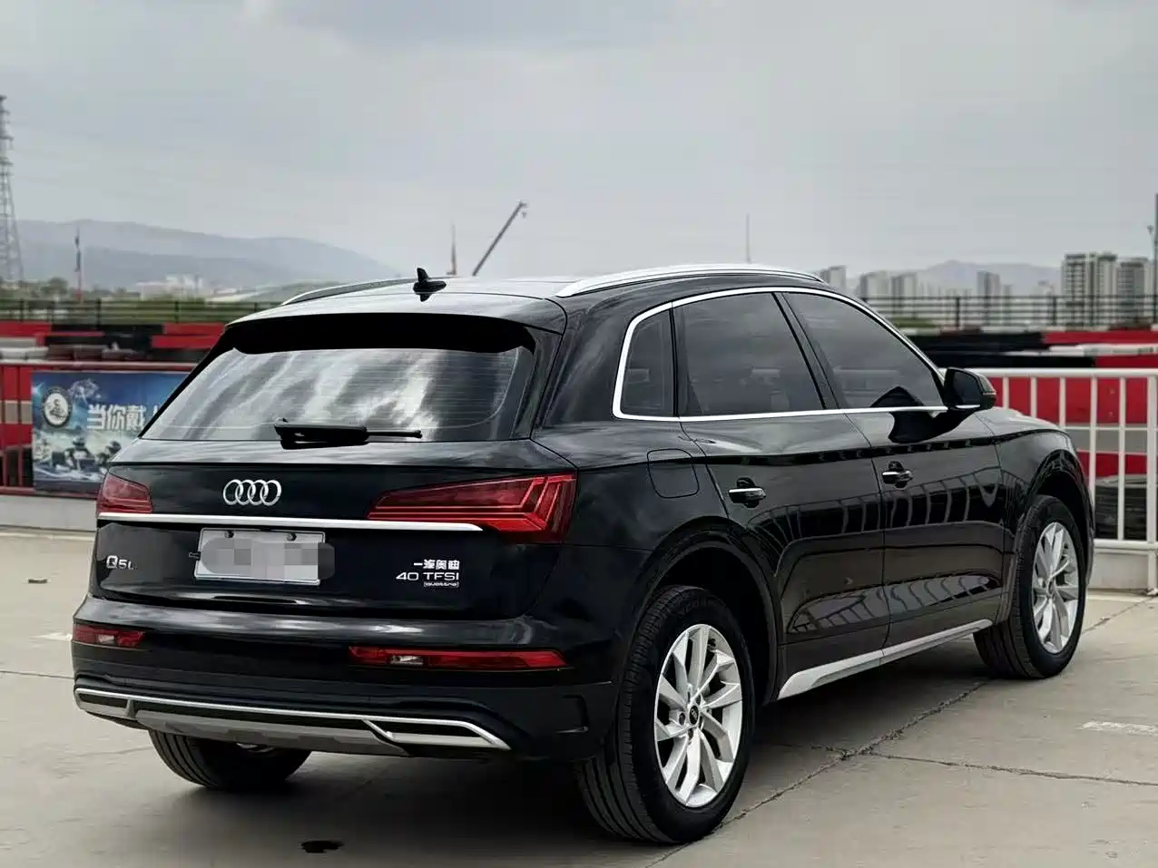Audi Q5L 2023 40T Luxury Dynamic фото 4