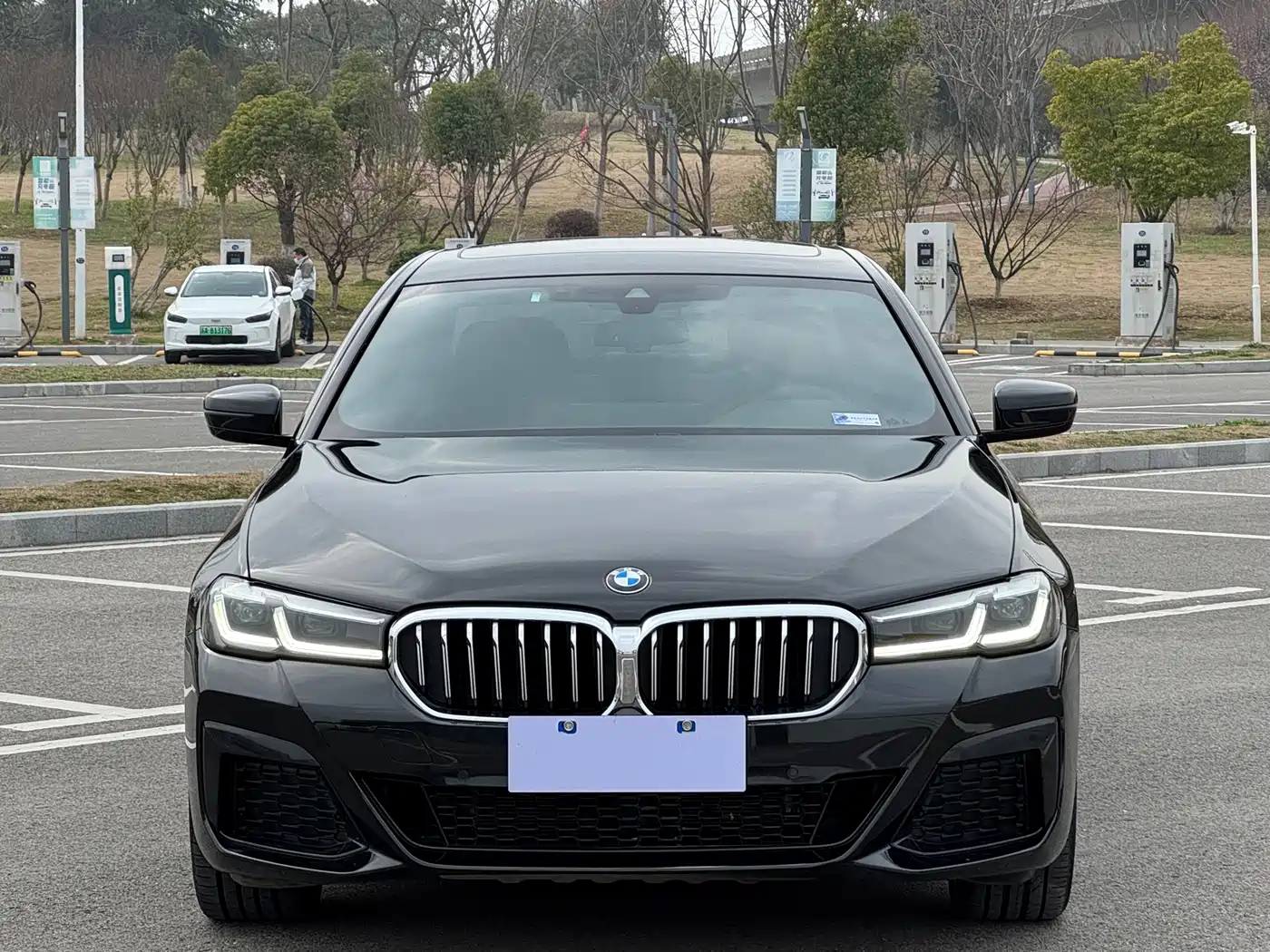 BMW 5 Series 2022 530Li Leading M Sport Package фото 2