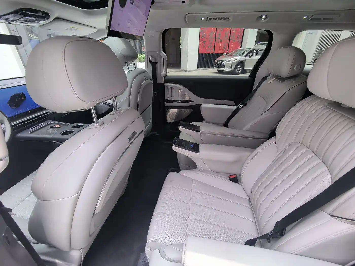 Voyah Auto Voyah Dreamer 2025 EV AWD Flagship Kunpeng Edition фото 5