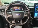 Фото 11 - Ford Explorer