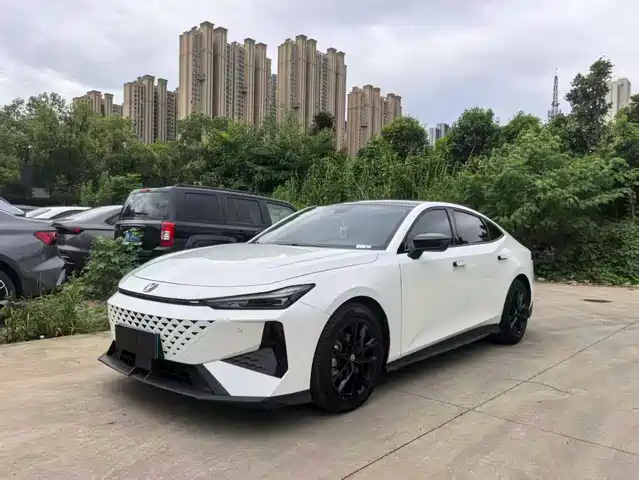 Changan UNI-V 2024