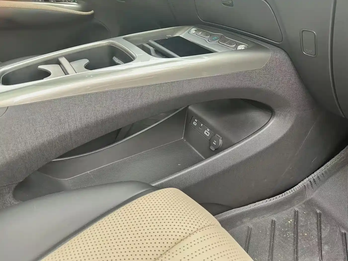 BYD Dolphin 2025 Smart Drive Edition 410km Fashion Version фото 14