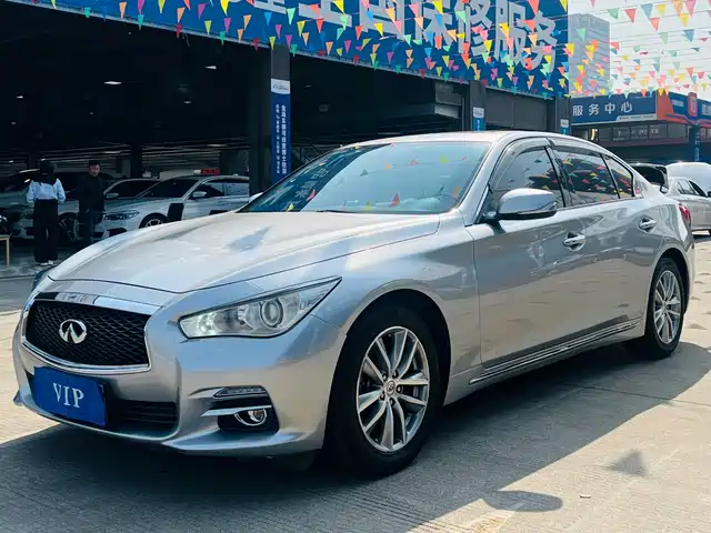 INFINITI Q50L