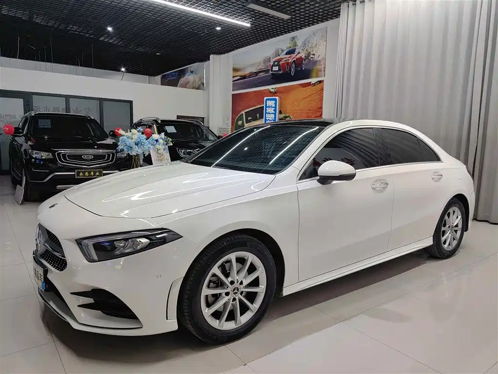 Mercedes-Benz A-Class 2022 A 200 L Sport Sedan Dynamic