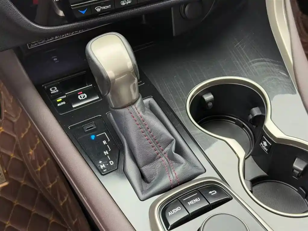 Lexus RX 2016 300 4WD Elegance Edition (China V) фото 5