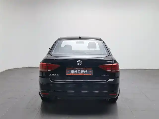 Volkswagen Lavida 2015 1.6L Manual Comfort Edition — фото 4