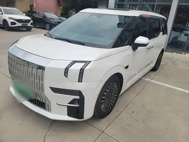 ZEEKR 009 2023
