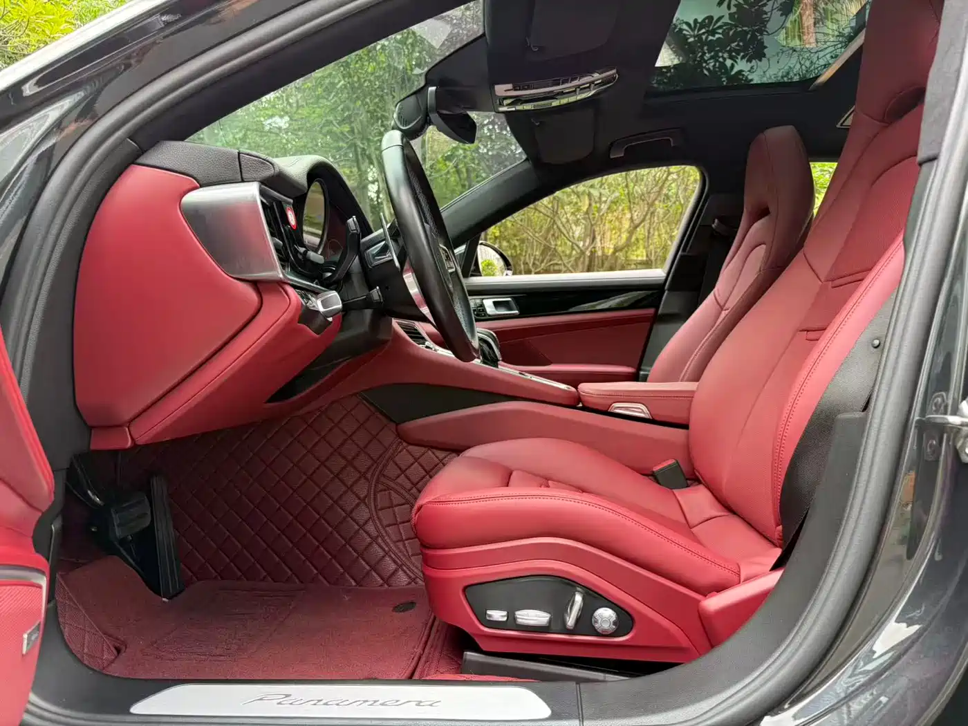 Porsche Panamera 2017 Panamera Executive Long Wheelbase 3.0T фото 14