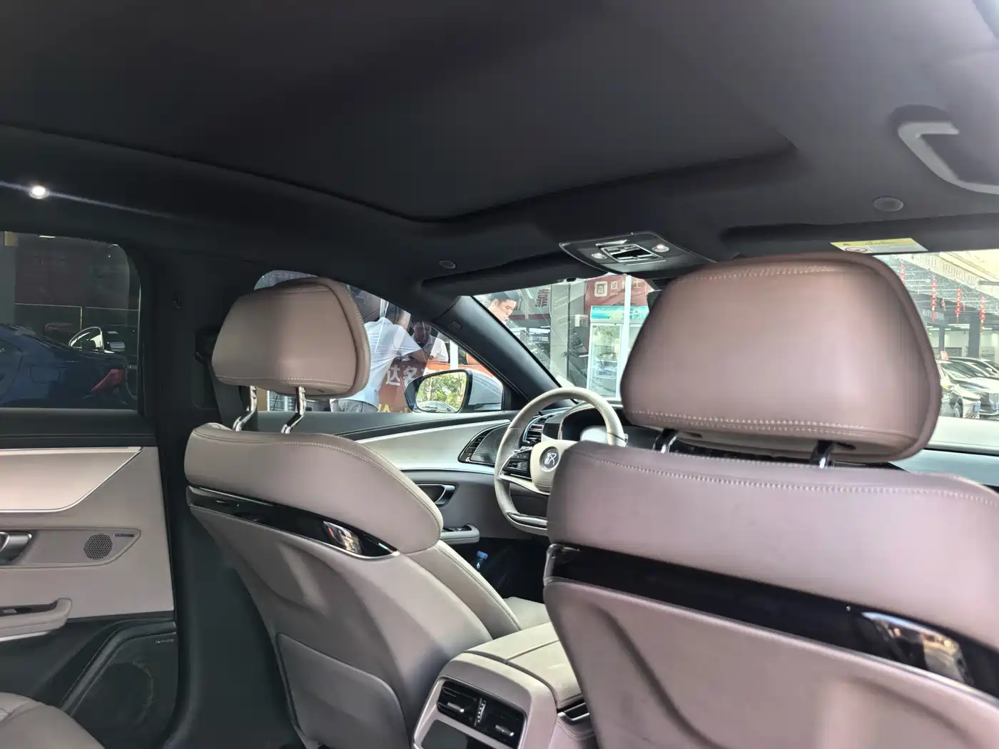 BYD Han 2025 DM-i Smart Driving Edition 125KM Honor фото 14