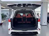 Фото 9 - Lexus LX