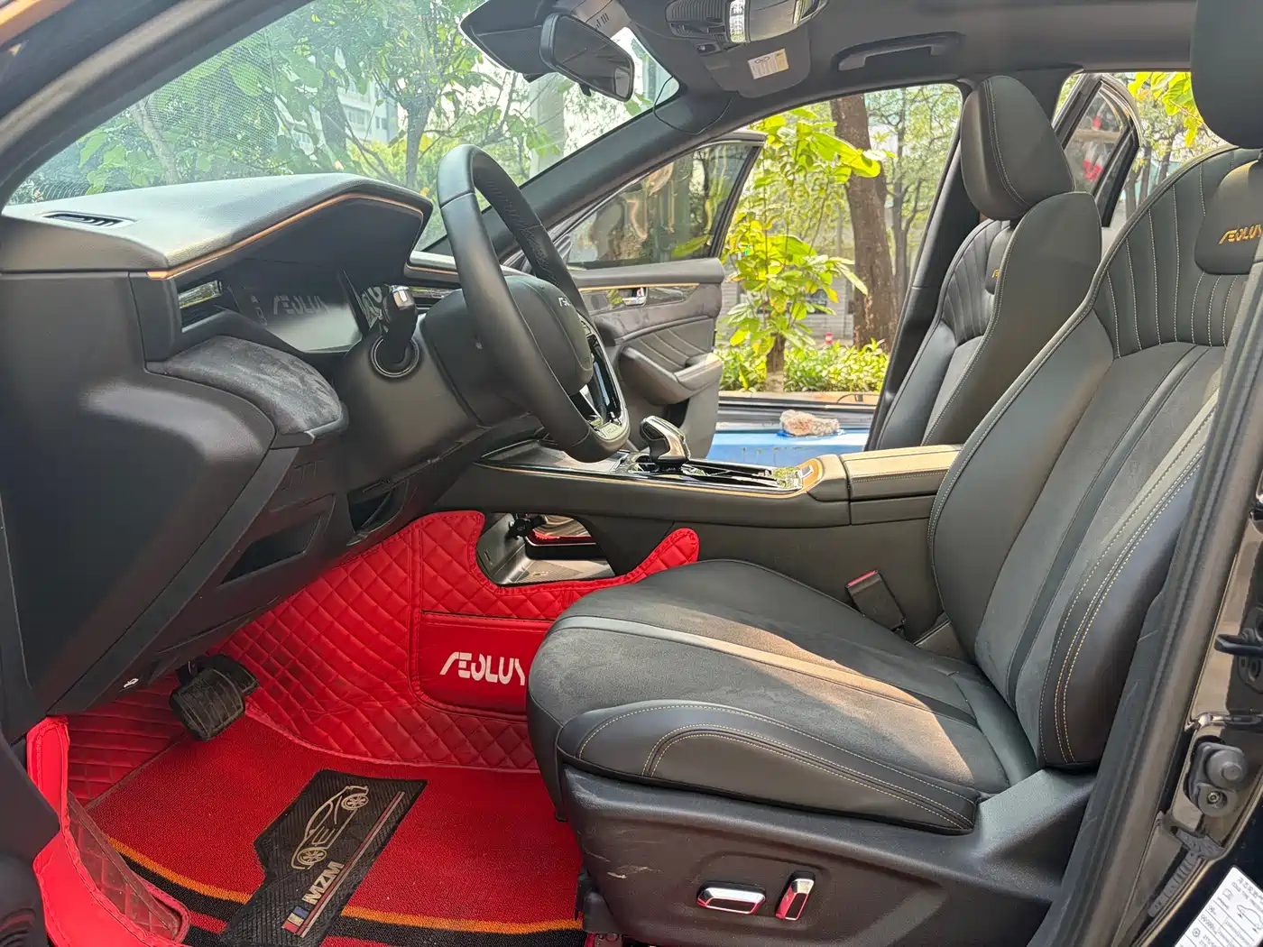 DONGFENG YI HYUN MAX