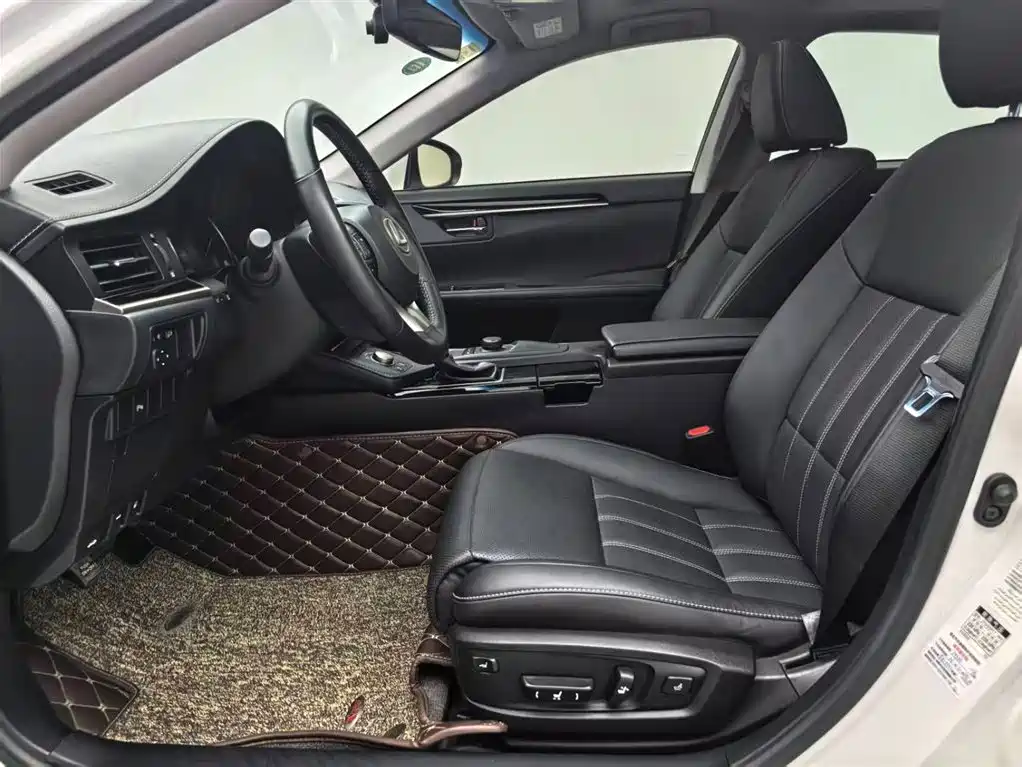 Lexus ES 2015 200 Elite Edition фото 10