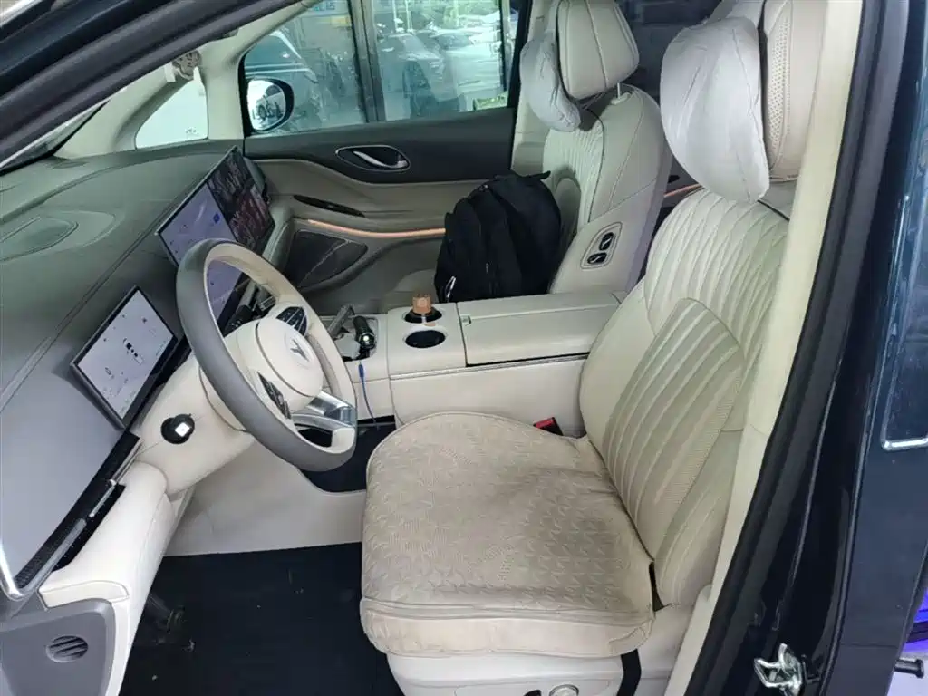 Voyah Auto Voyah Dreamer 2025 PHEV AWD Flagship Kunpeng Edition фото 15