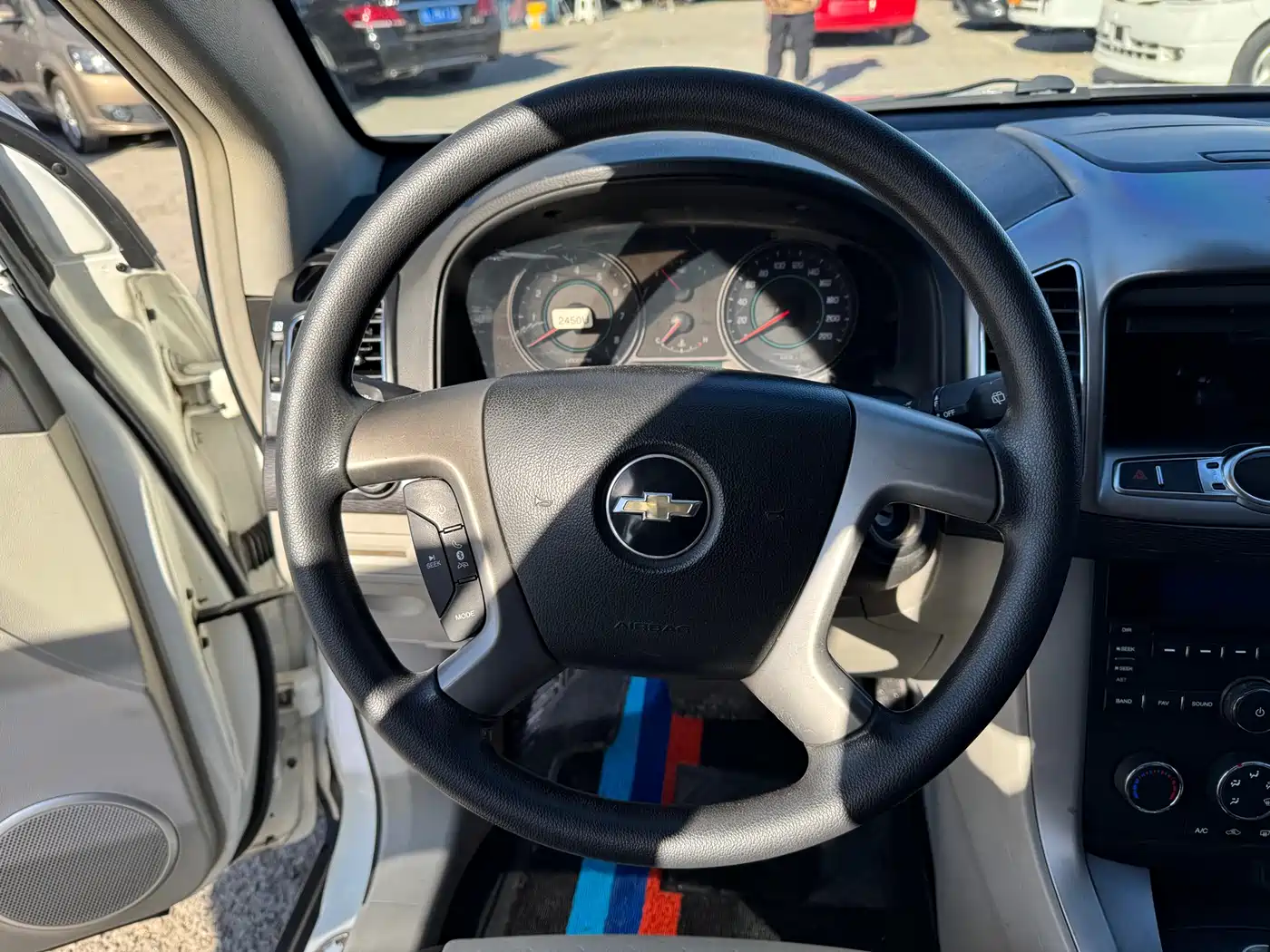 Chevrolet Captiva 2015 2.4L 2WD Urban Edition 5-seater фото 7