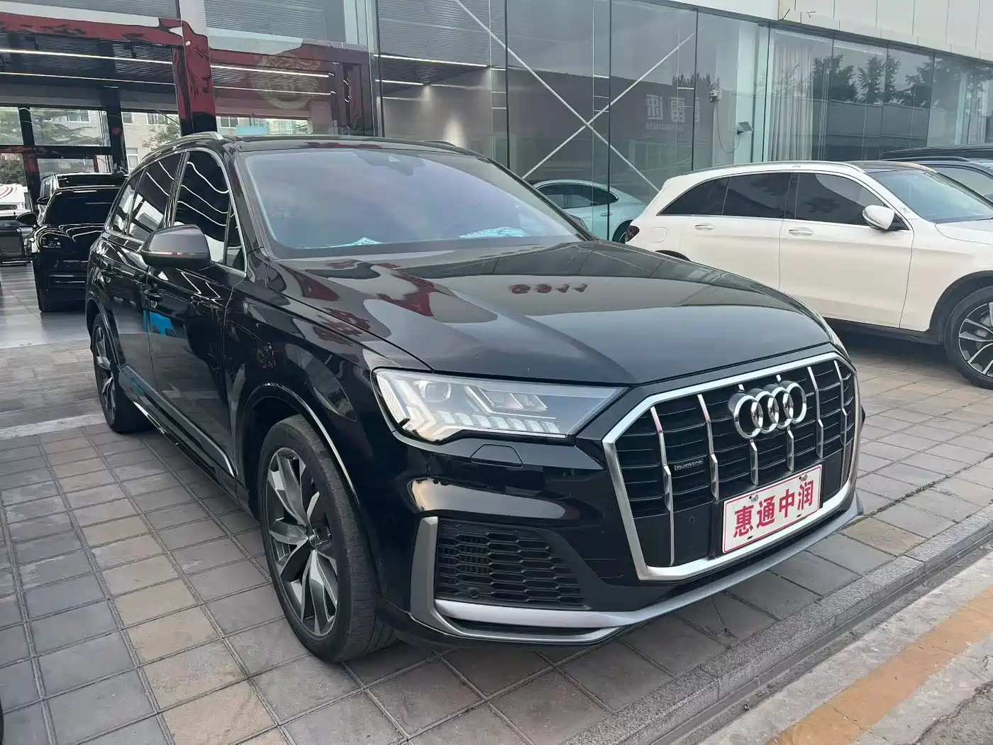 Audi Q7 2020 55 TFSI quattro S line Sport фото 2