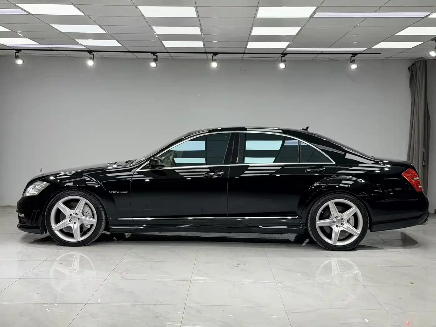 Mercedes-Benz S-Class AMG 2010 AMG S 65 фото 3