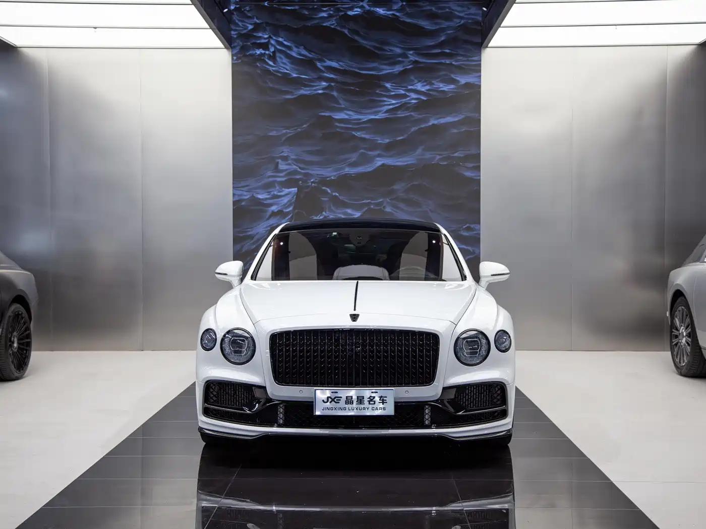 Bentley Flying Spur 2021 4.0T V8 Standard Version фото 2