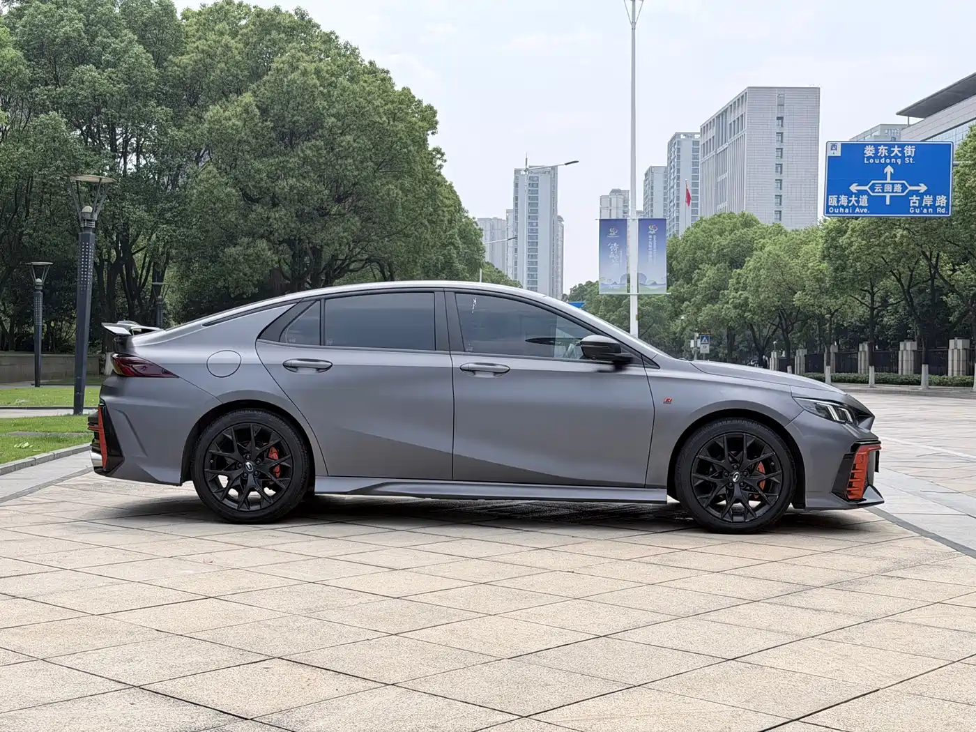 GAC Trumpchi Trumpchi Emkoo 2022 270T DCT J16 R-style Track Edition фото 17