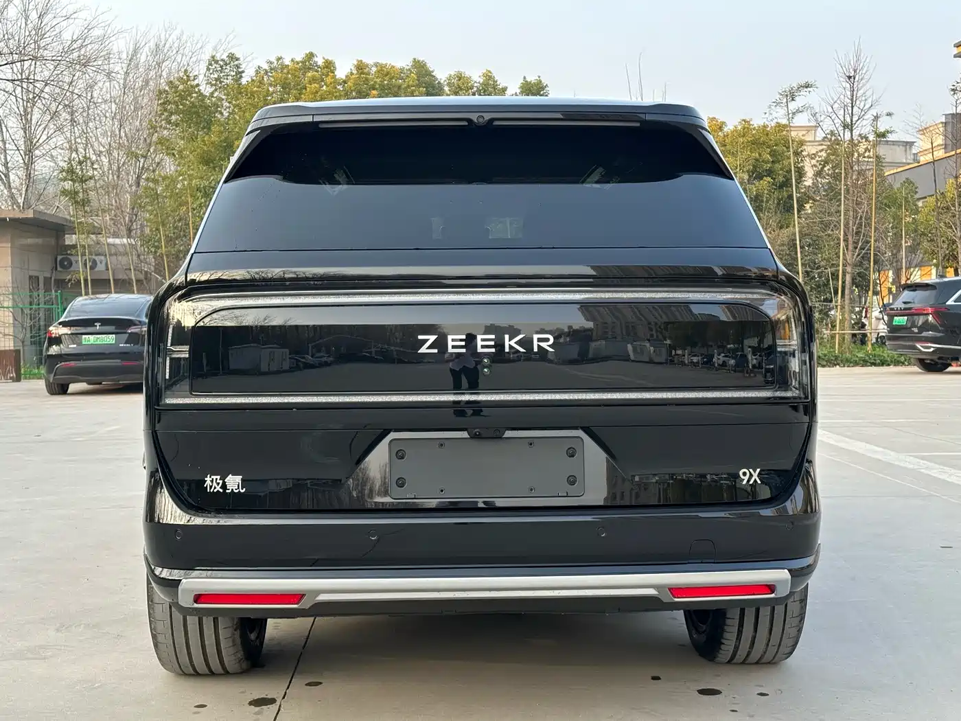 Фото 5 - ZEEKR 9X