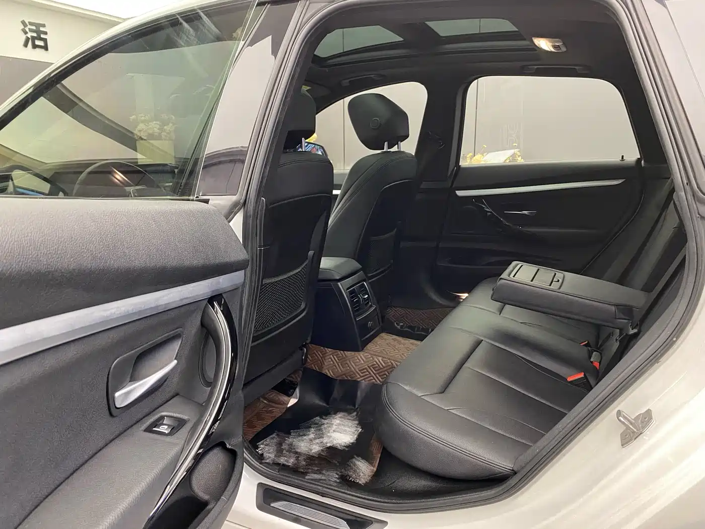 BMW 3 Series GT 2019 320i M Sport Package фото 8