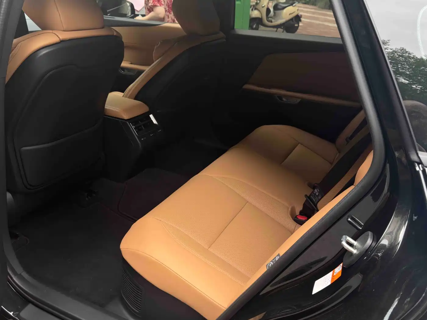 Lexus ES 2026 2025 Model 300h Base Version