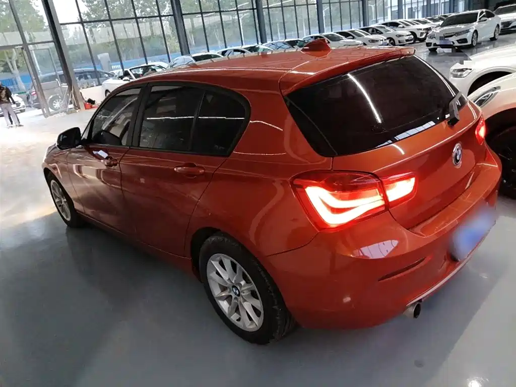 BMW 1 Series (Import) 2016 118i Urban Design Package фото 4