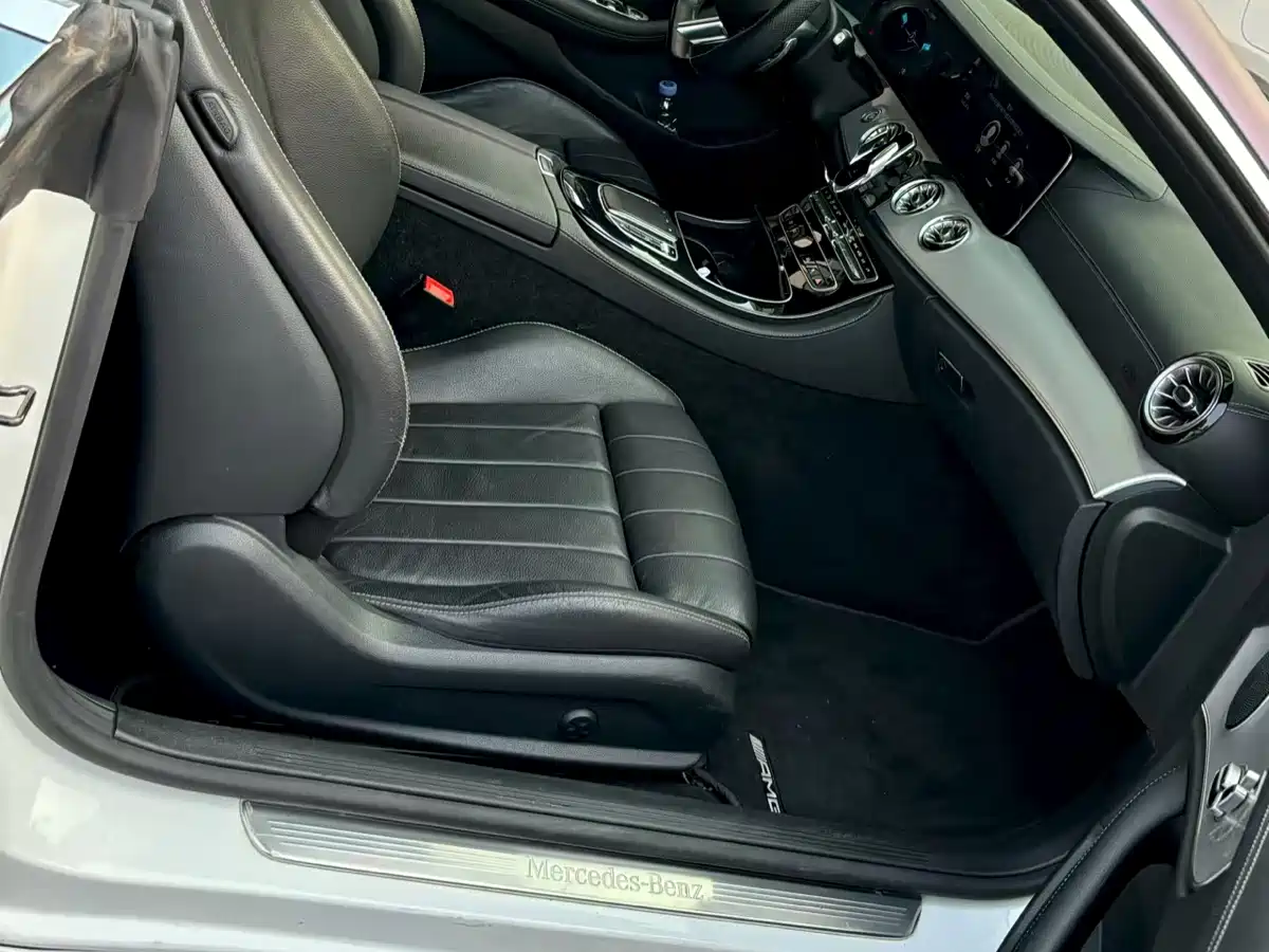 MERCEDES-BENZ E CLASS