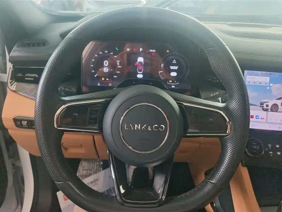 Lynk & Co 09 EM-P 2021 2.0T PHEV Halo 7-Seater фото 15