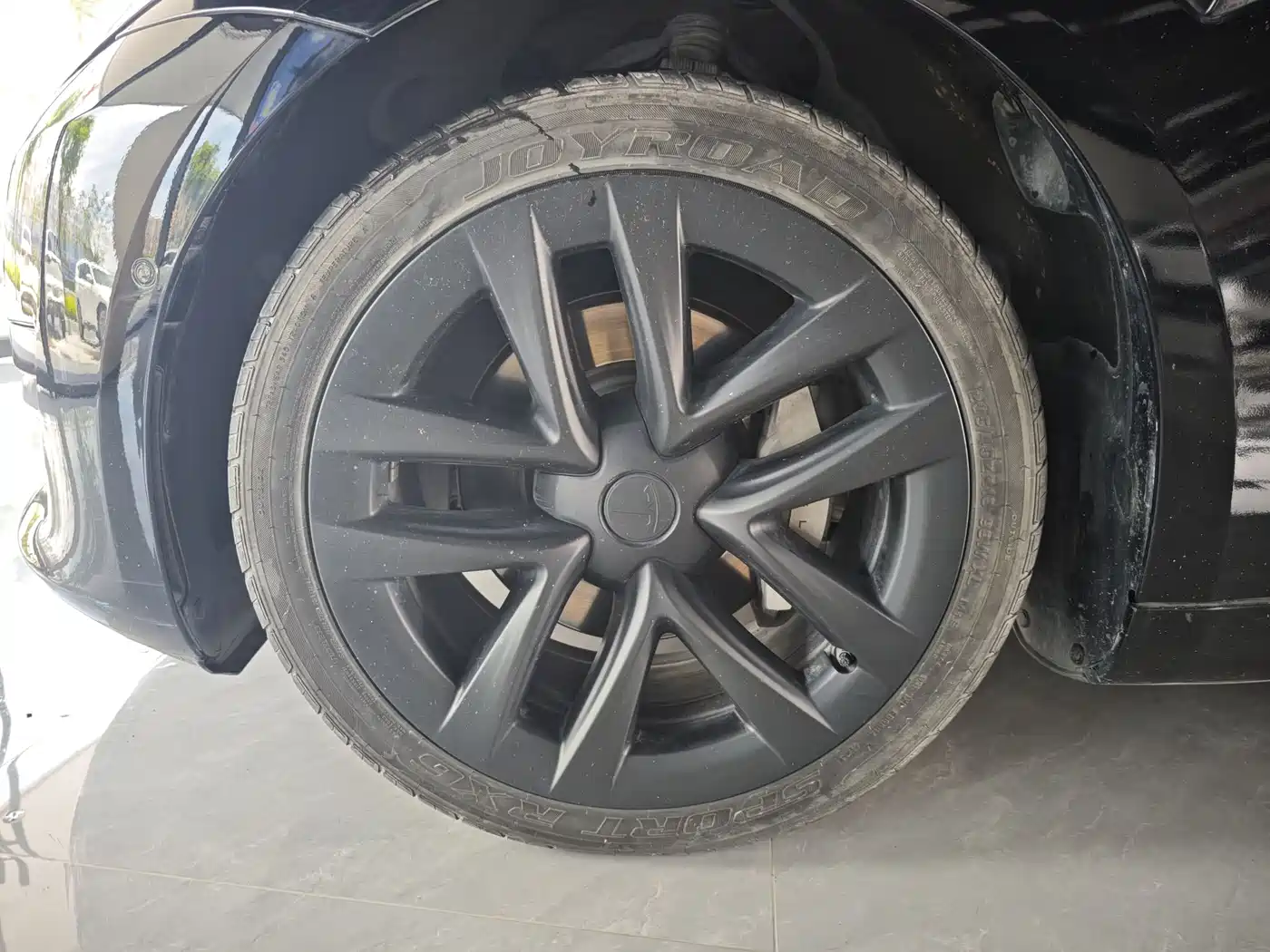Фото 14 - Tesla Model 3