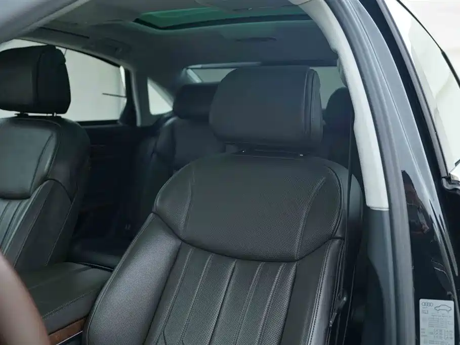 Audi A8 2019 A8L 50 TFSI quattro Luxury фото 13