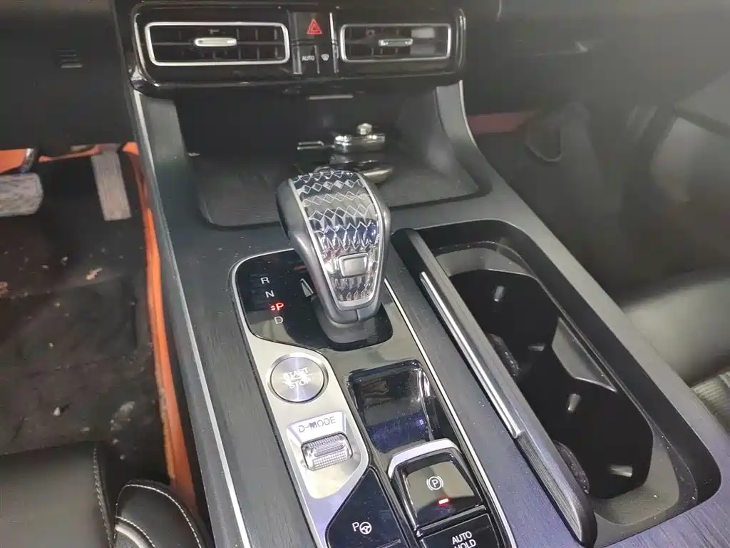 GAC Trumpchi Trumpchi GS8 2022 Pilot Series 2.0TGDI 2WD Premium Edition (7-Seater) фото 10