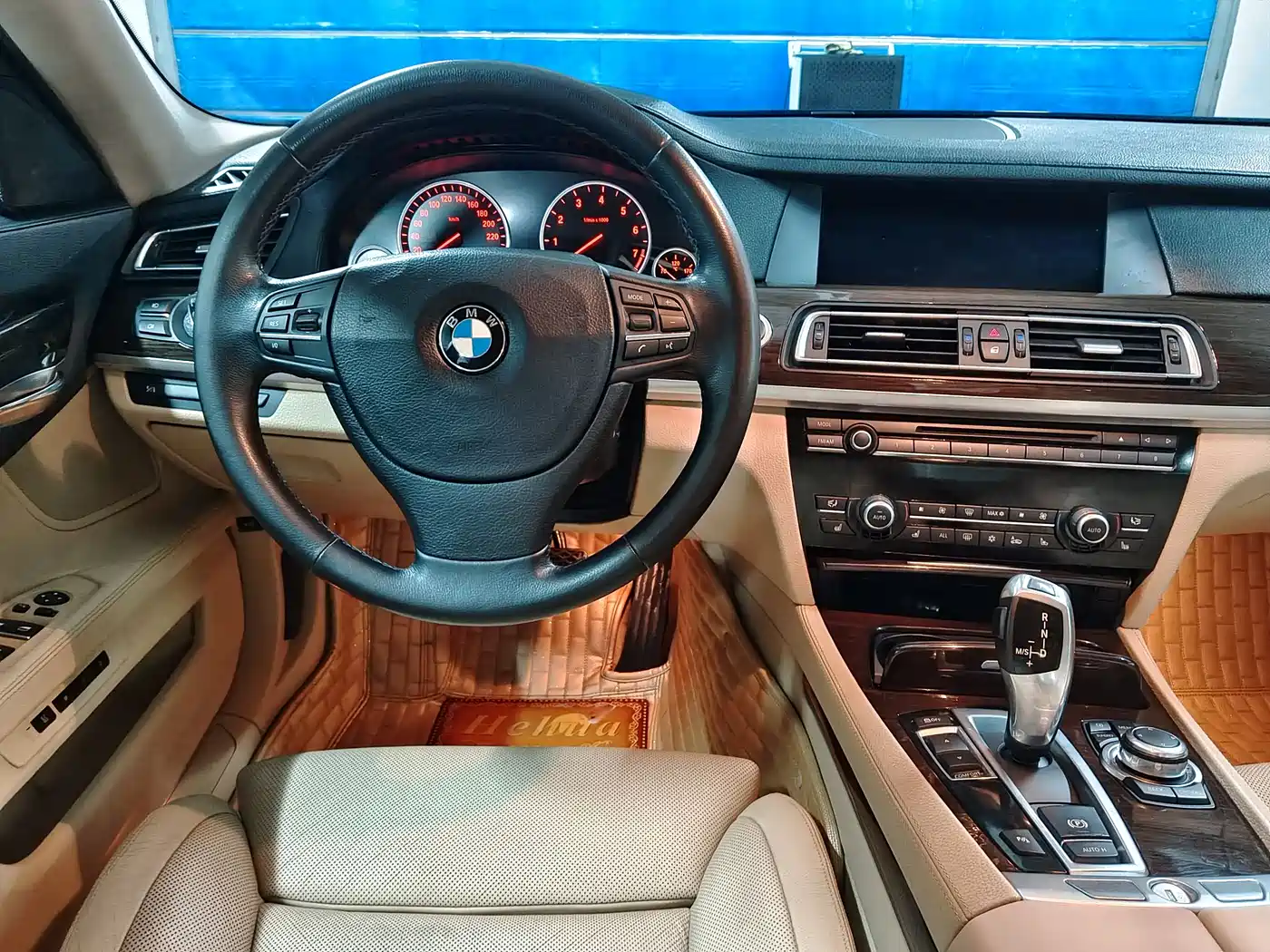 BMW 7 Series 2009 Model 740Li Leading Edition фото 9