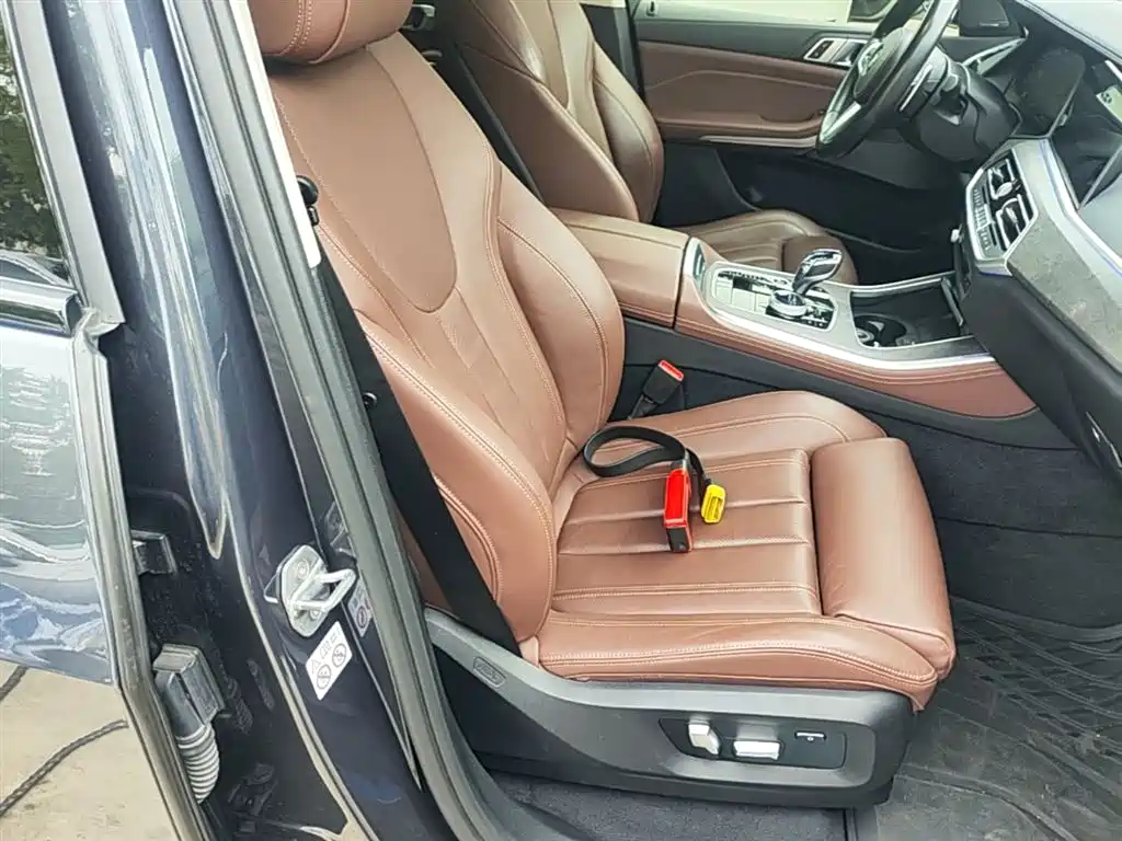 BMW X5 (Import) 2020 xDrive30i M Sport Package фото 25