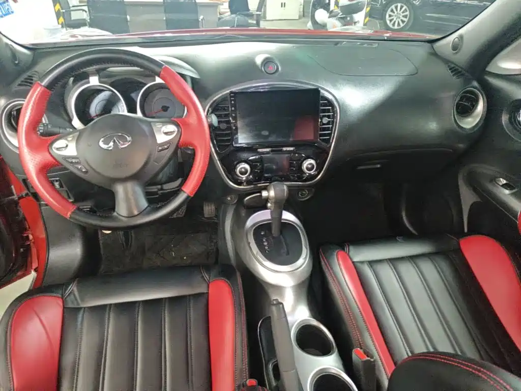 Infiniti ESQ 2016 2014 1.6L Free Edition