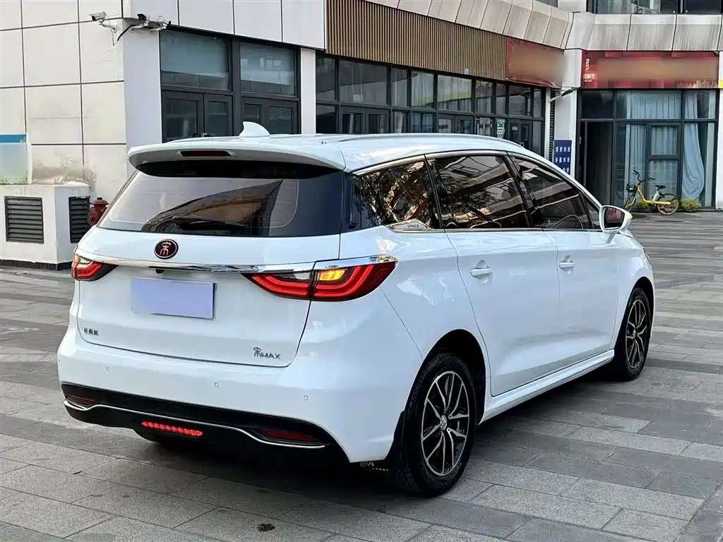 BYD Song MAX 2017 1.5T Auto Smart Elite 7-Seater фото 7