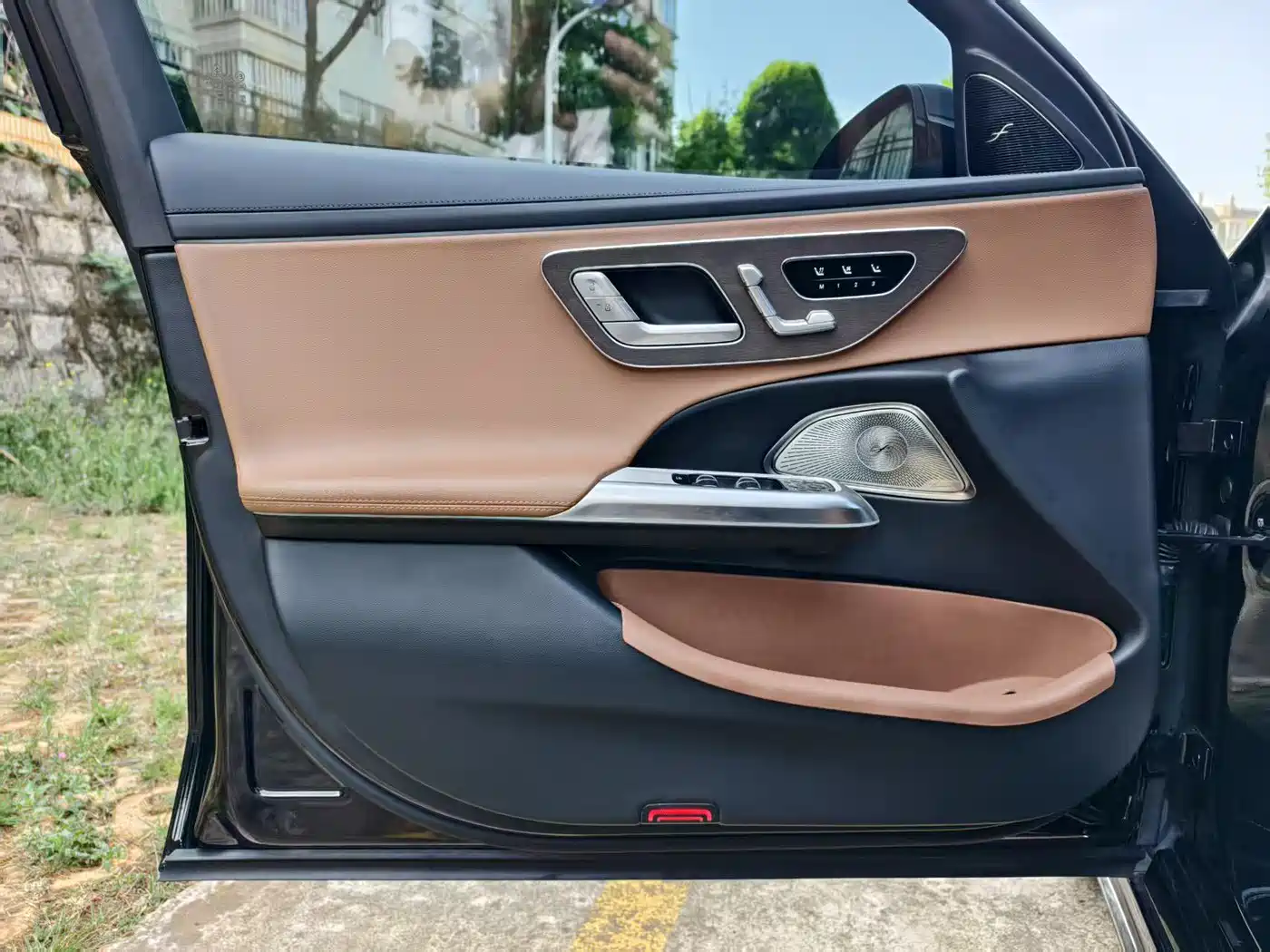 Mercedes-Benz E-Class 2025 E 300 L Luxury фото 12