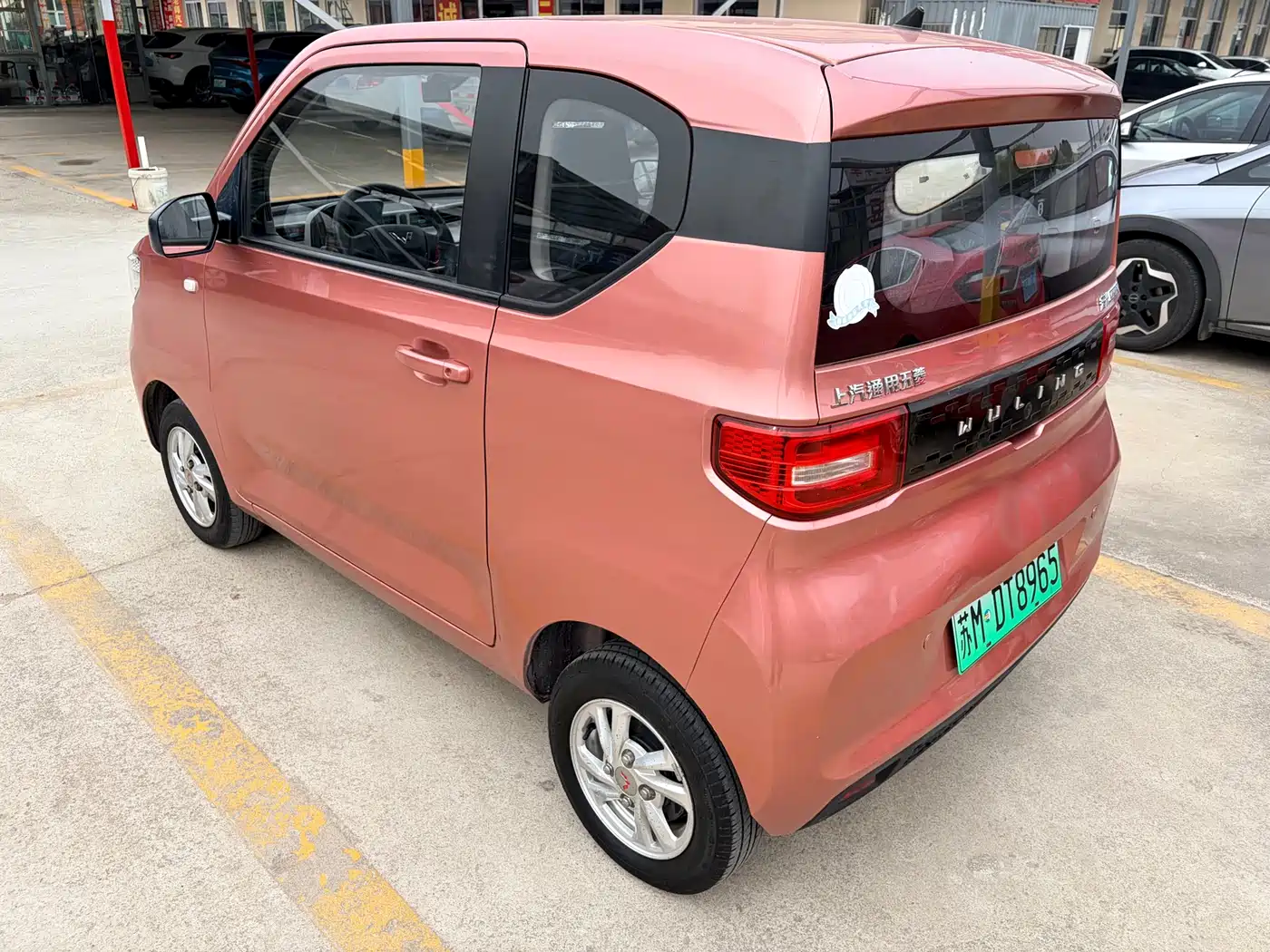 WULING AUTOMOBILE HONGGUANG MINIEV