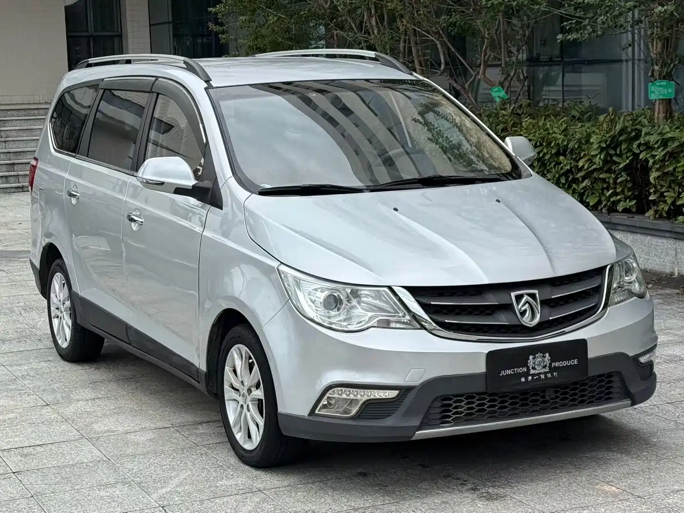 Baojun 730 2014 2014 1.5L Manual Comfort 7-seater