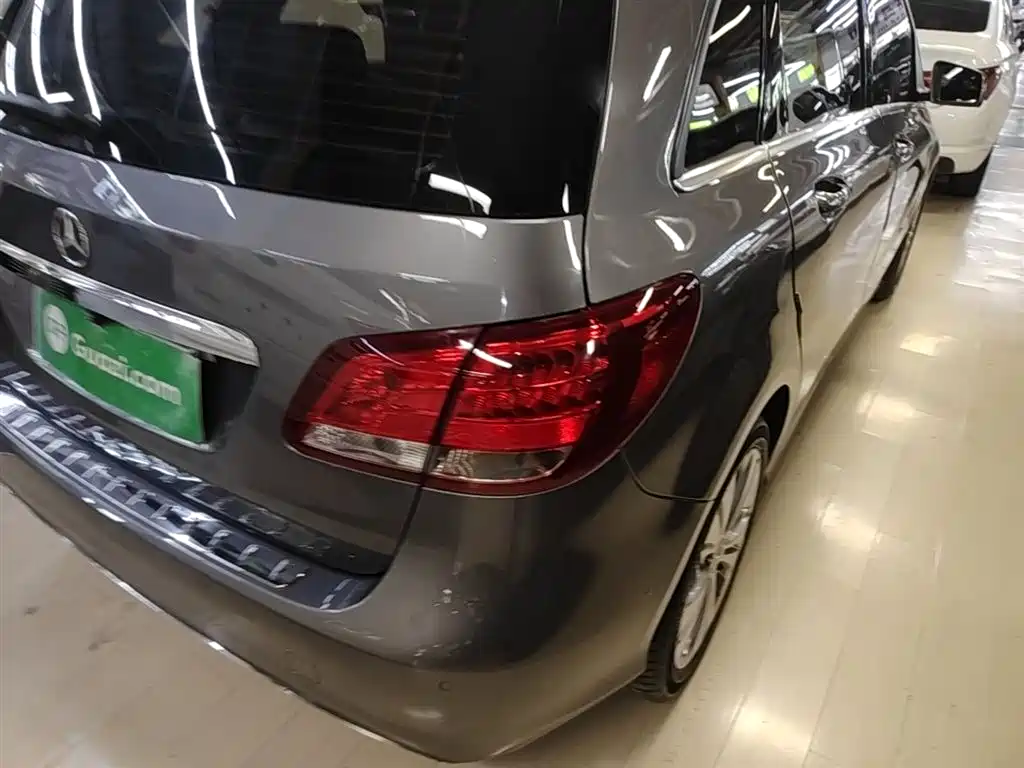Mercedes-Benz B-Class 2017 B 200 Dynamic фото 24