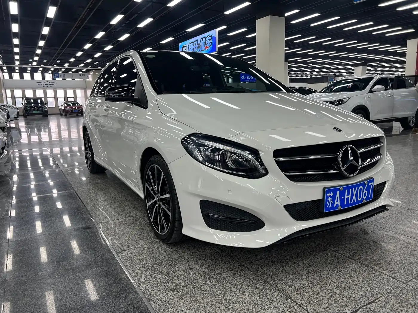 Mercedes-Benz B-Class 2017 B 200 Luxury фото 3