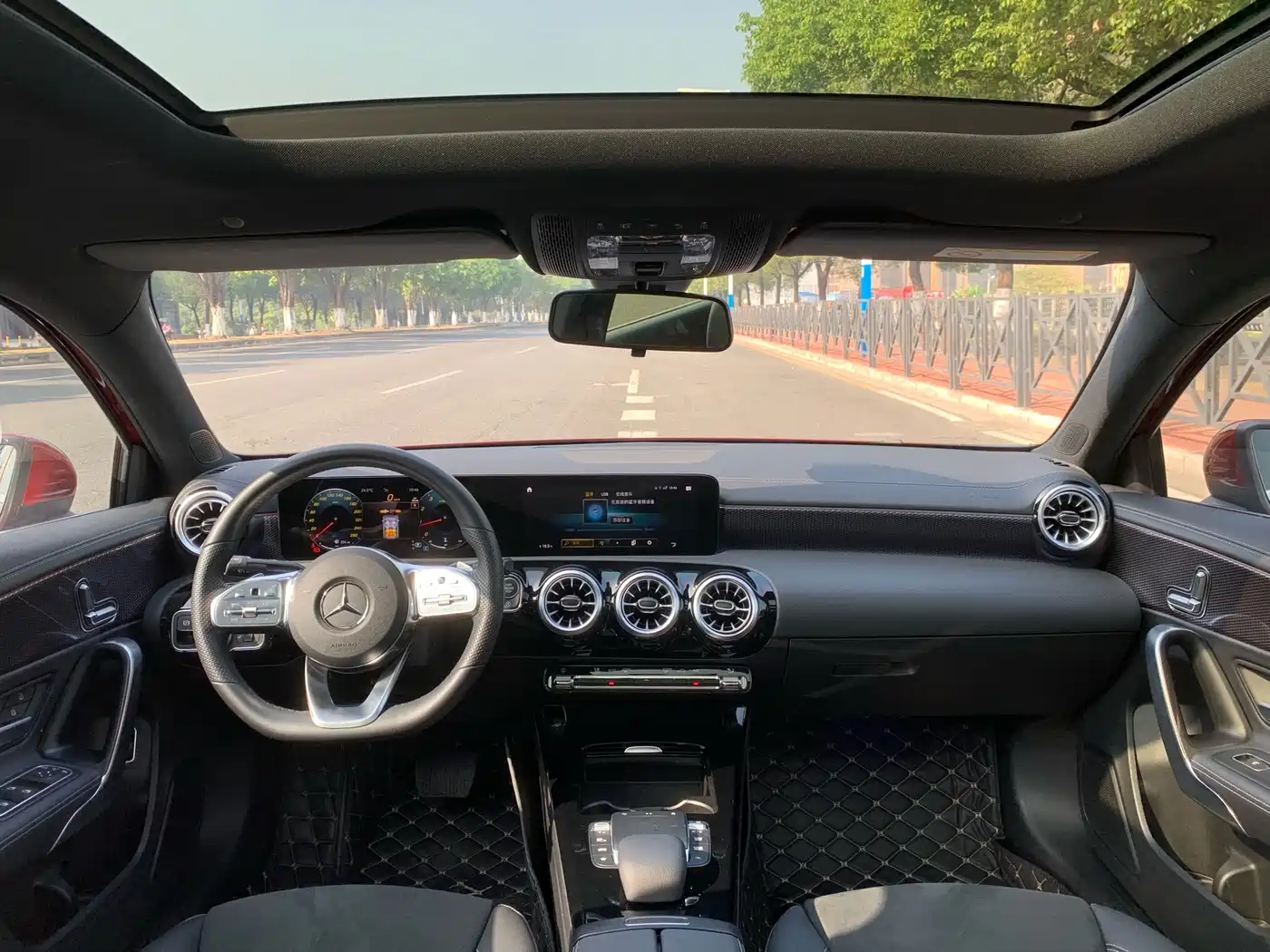 Mercedes-Benz A-Class 2022 Facelift III A 200 L Sport Sedan Fashion фото 32